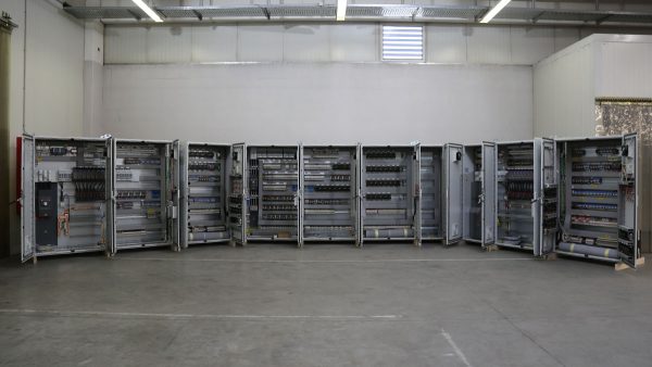 frigopol reference distribution centre 1200x675 1 600x338 - Switch cabinets